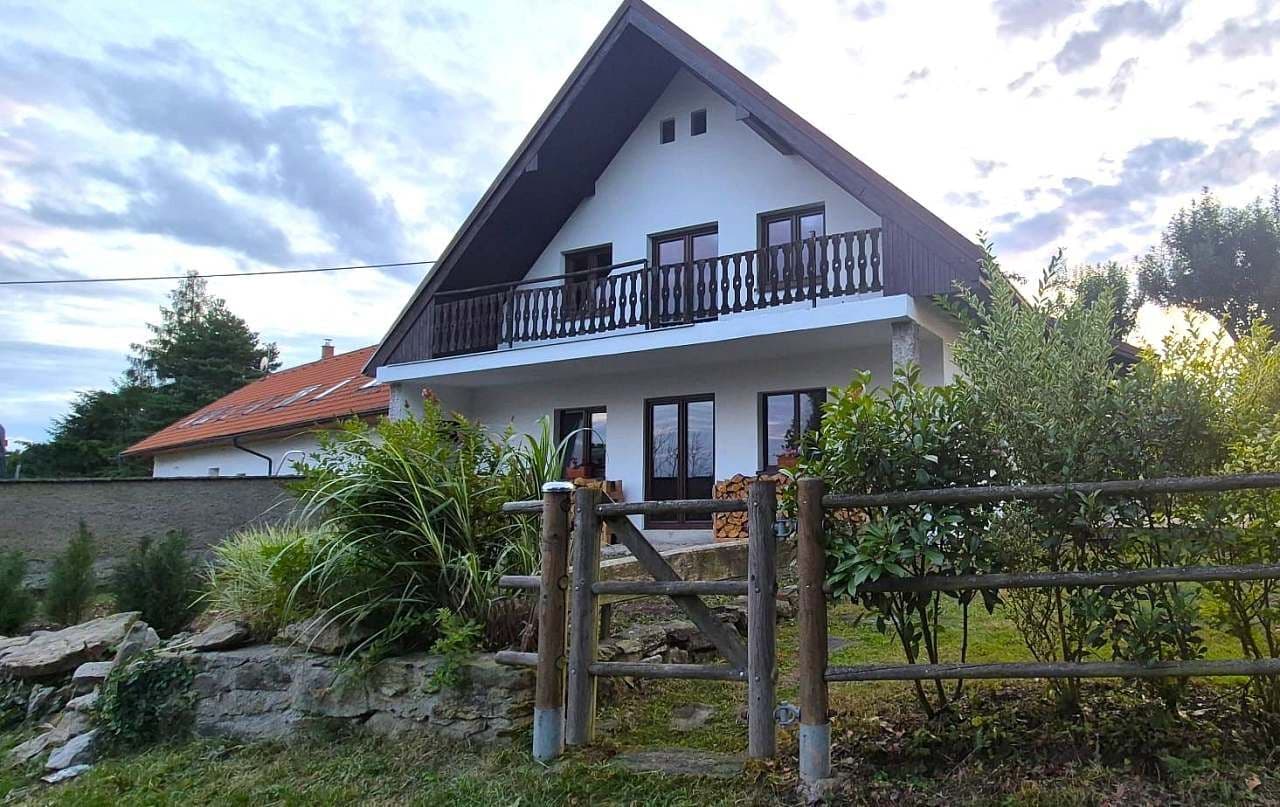 Pronájem chaty, chalupy, Čestín, Středočeský kraj Pronájem chaty, chalupy, Čestín, Středočeský kraj