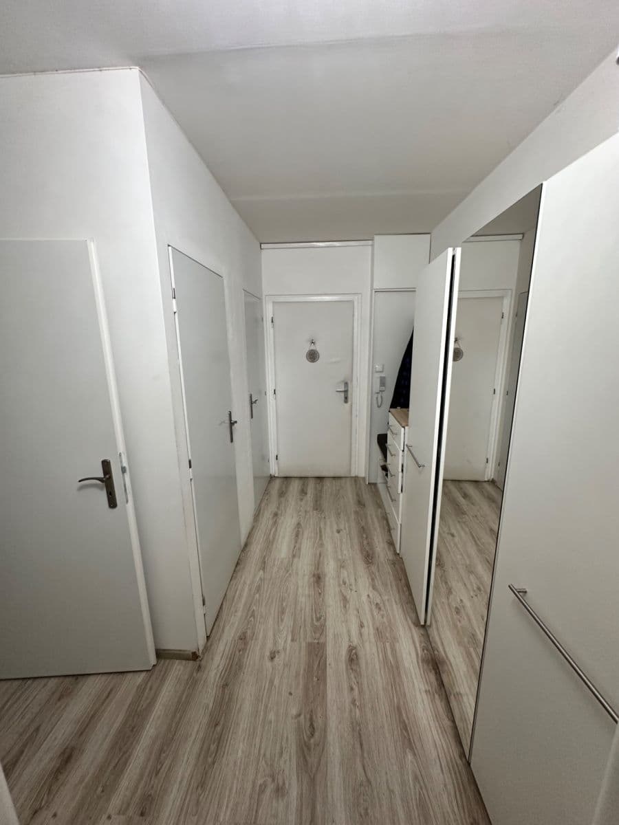 Prodej bytu 2+kk 45 m², Kozmíkova, Praha, Praha Prodej bytu 2+kk 45 m², Kozmíkova, Praha, Praha