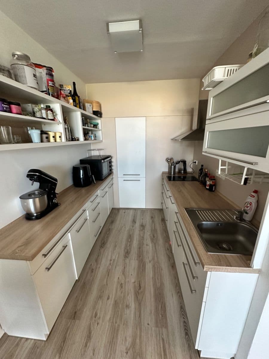 Prodej bytu 2+kk 45 m², Kozmíkova, Praha, Praha Prodej bytu 2+kk 45 m², Kozmíkova, Praha, Praha