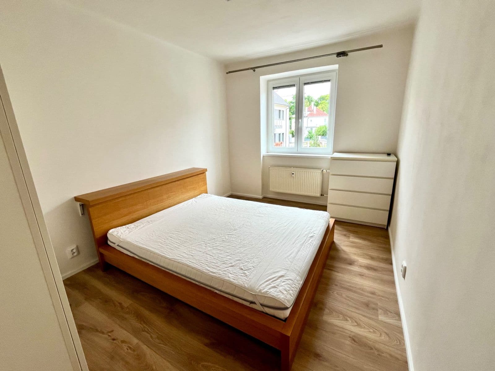 Pronájem bytu 2+1 56 m², Jeseniova, Praha, Praha Pronájem bytu 2+1 56 m², Jeseniova, Praha, Praha