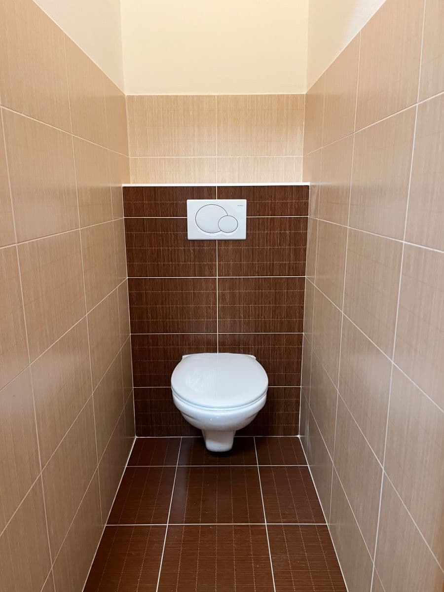 Pronájem bytu 2+1 56 m², Jeseniova, Praha, Praha Pronájem bytu 2+1 56 m², Jeseniova, Praha, Praha
