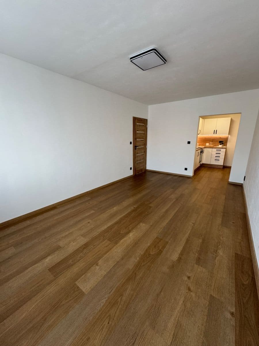 Pronájem bytu 2+kk 49 m², Rozmarýnová, Most, Ústecký kraj Pronájem bytu 2+kk 49 m², Rozmarýnová, Most, Ústecký kraj