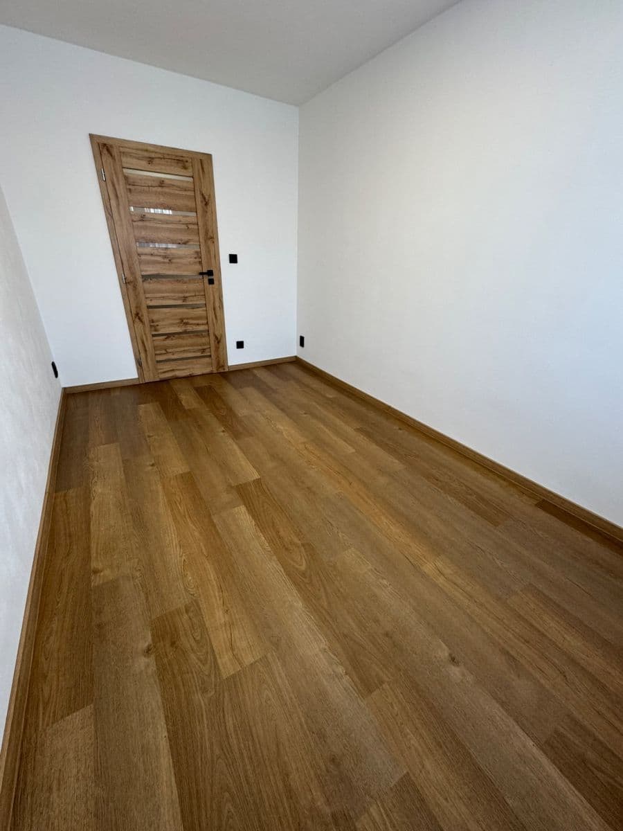 Pronájem bytu 2+kk 49 m², Rozmarýnová, Most, Ústecký kraj Pronájem bytu 2+kk 49 m², Rozmarýnová, Most, Ústecký kraj