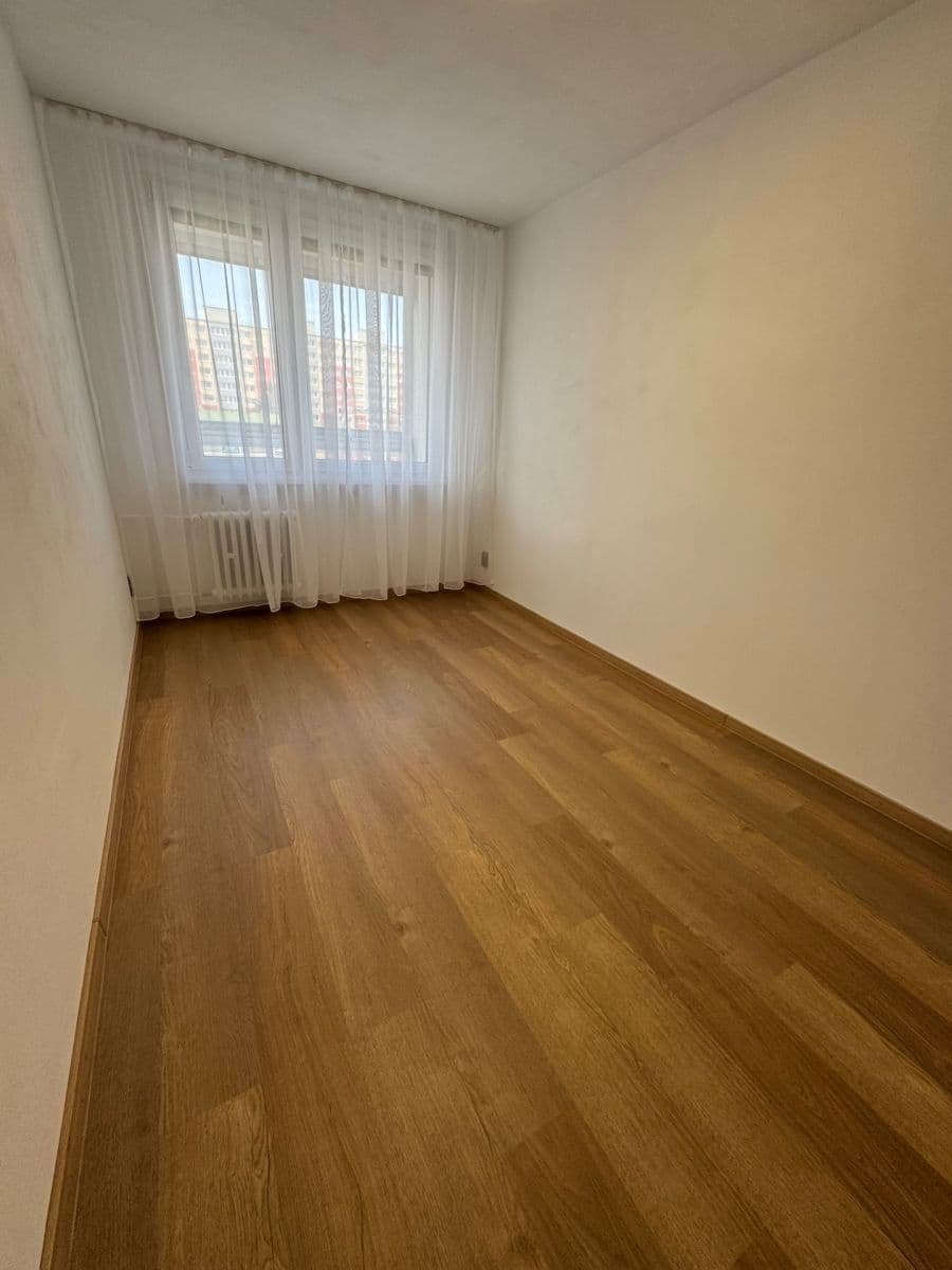 Pronájem bytu 2+kk 49 m², Rozmarýnová, Most, Ústecký kraj Pronájem bytu 2+kk 49 m², Rozmarýnová, Most, Ústecký kraj