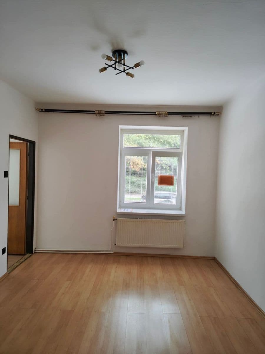 Pronájem bytu 3+1 60 m², Čáslavská, Chrudim, Pardubický kraj Pronájem bytu 3+1 60 m², Čáslavská, Chrudim, Pardubický kraj