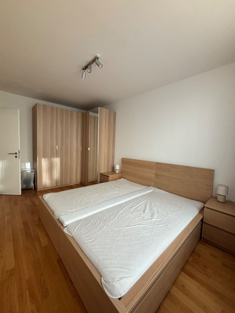 Pronájem bytu 3+kk 71 m², Krásova, Praha, Praha Pronájem bytu 3+kk 71 m², Krásova, Praha, Praha