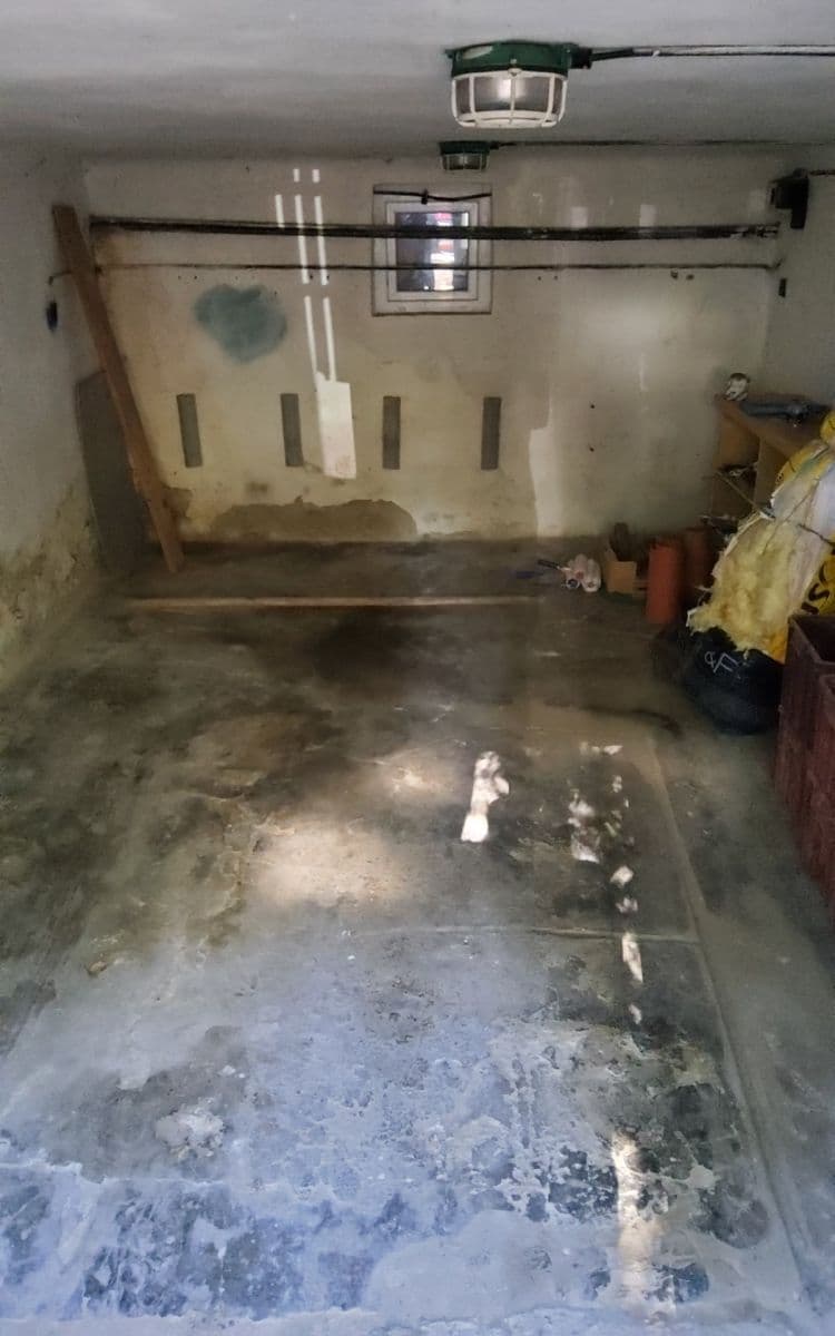 Pronájem garáže 18 m², Brno, Jihomoravský kraj Pronájem garáže 18 m², Brno, Jihomoravský kraj