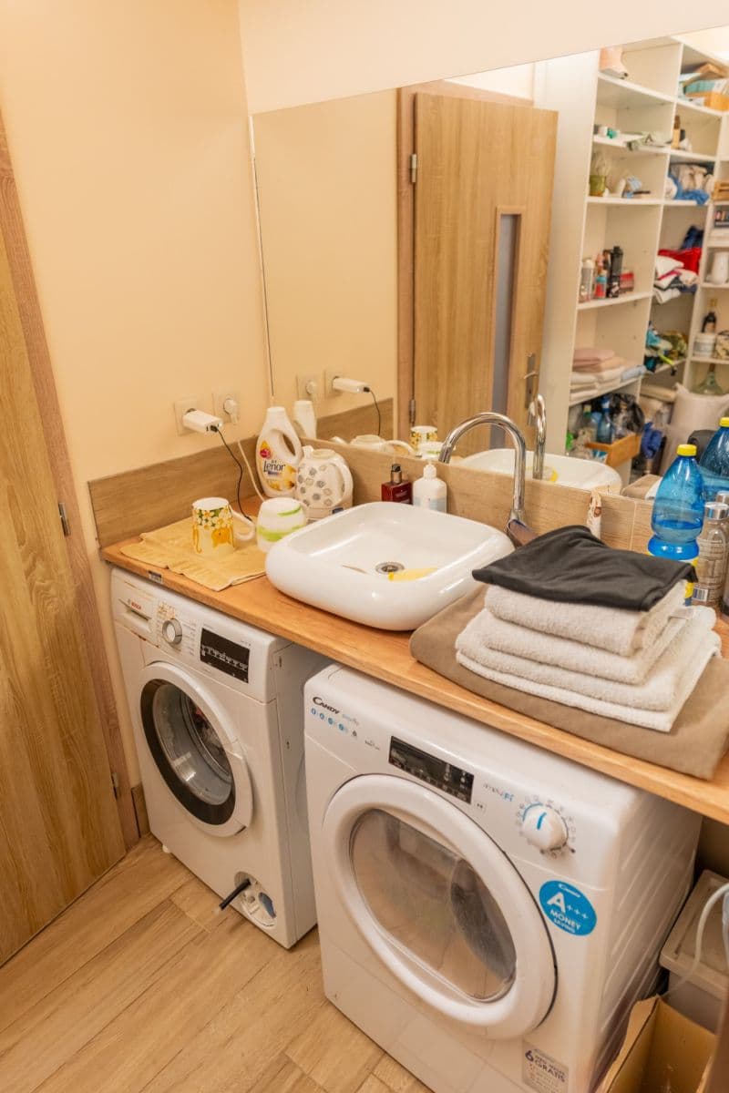 Pronájem nebytového prostoru 40 m², Ke dvoru, Černolice, Středočeský kraj Pronájem nebytového prostoru 40 m², Ke dvoru, Černolice, Středočeský kraj
