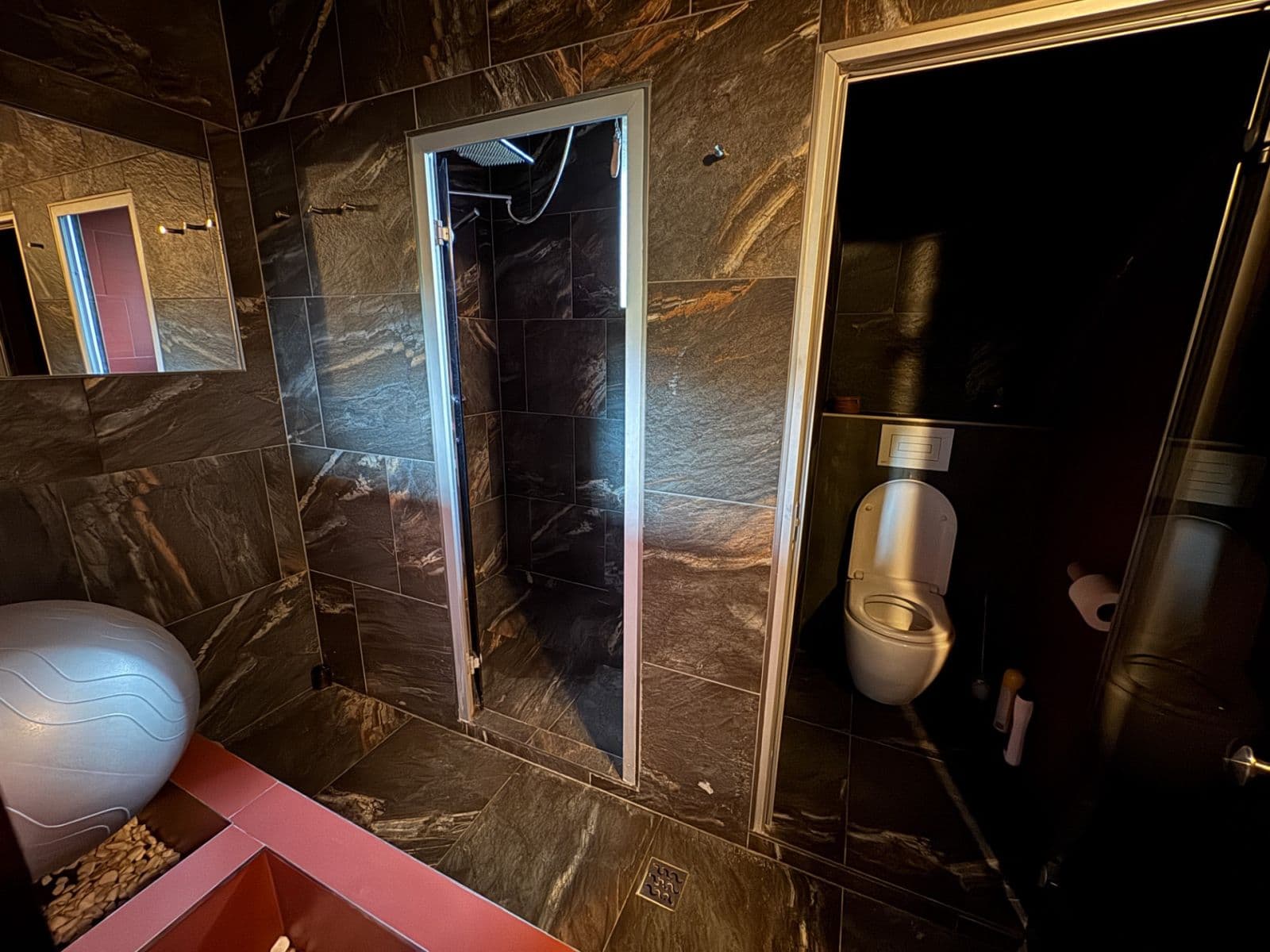 Pronájem nebytového prostoru 40 m², Ke dvoru, Černolice, Středočeský kraj Pronájem nebytového prostoru 40 m², Ke dvoru, Černolice, Středočeský kraj