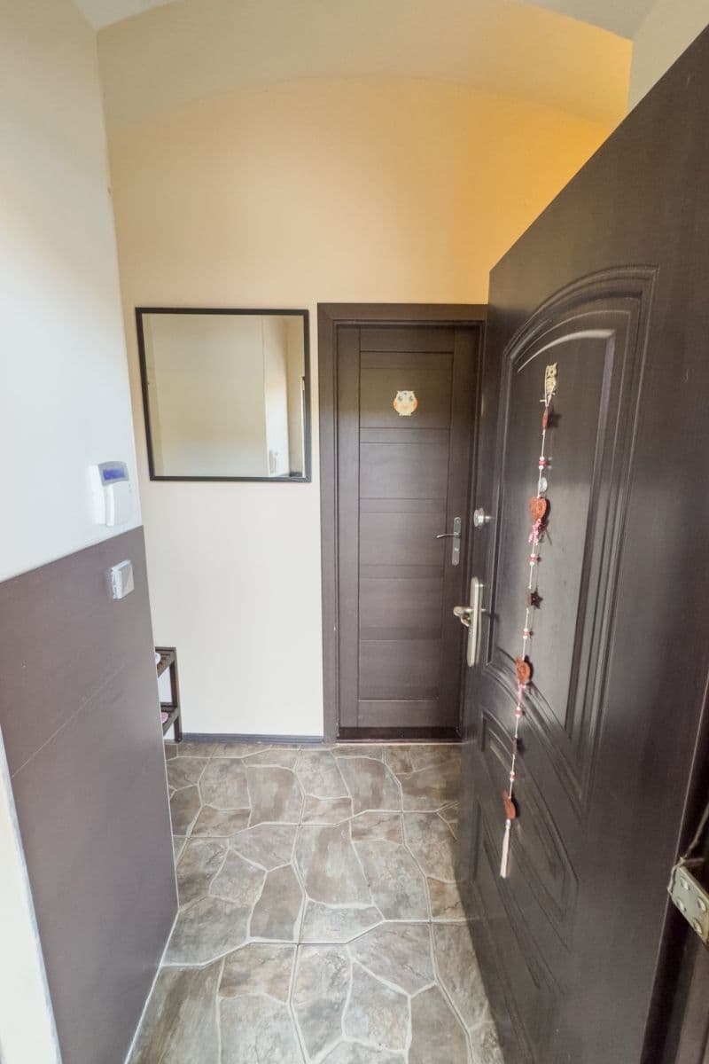 Pronájem nebytového prostoru 40 m², Ke dvoru, Černolice, Středočeský kraj Pronájem nebytového prostoru 40 m², Ke dvoru, Černolice, Středočeský kraj