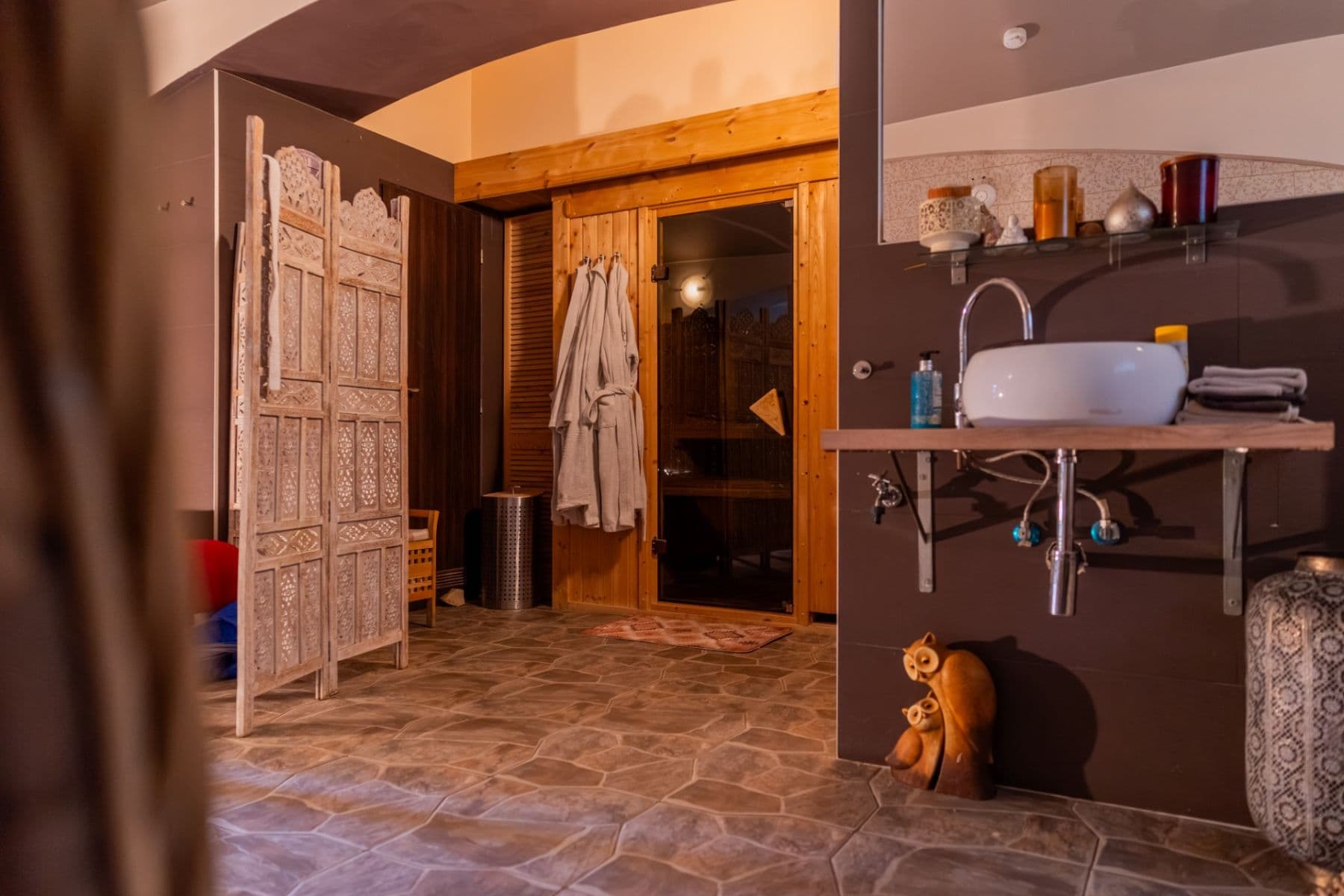 Pronájem nebytového prostoru 40 m², Ke dvoru, Černolice, Středočeský kraj Pronájem nebytového prostoru 40 m², Ke dvoru, Černolice, Středočeský kraj
