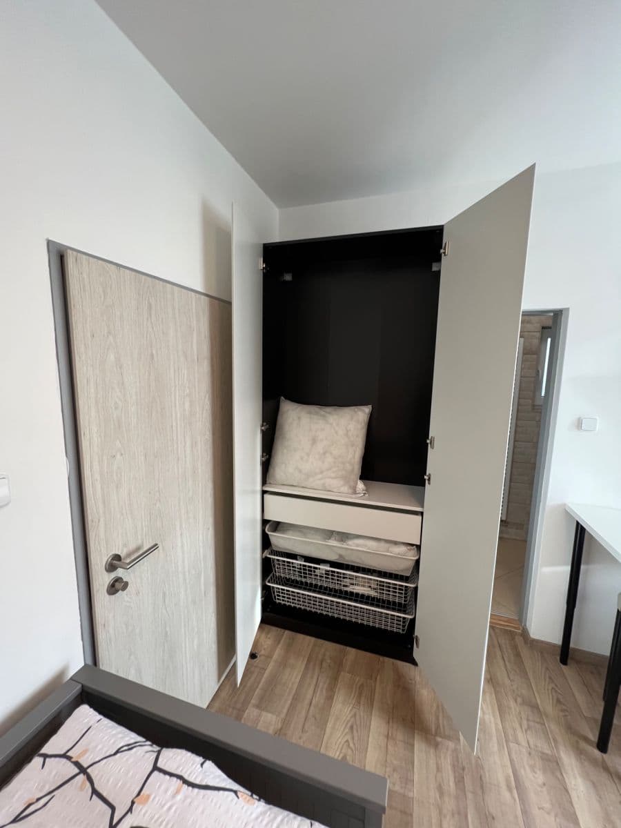 Pronájem bytu 1+kk 40 m², Náchodská, Praha, Praha Pronájem bytu 1+kk 40 m², Náchodská, Praha, Praha