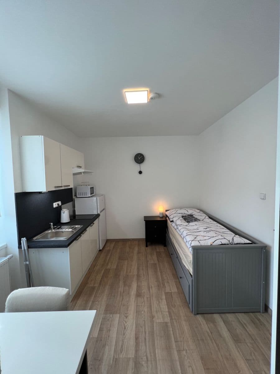 Pronájem bytu 1+kk 40 m², Náchodská, Praha, Praha Pronájem bytu 1+kk 40 m², Náchodská, Praha, Praha