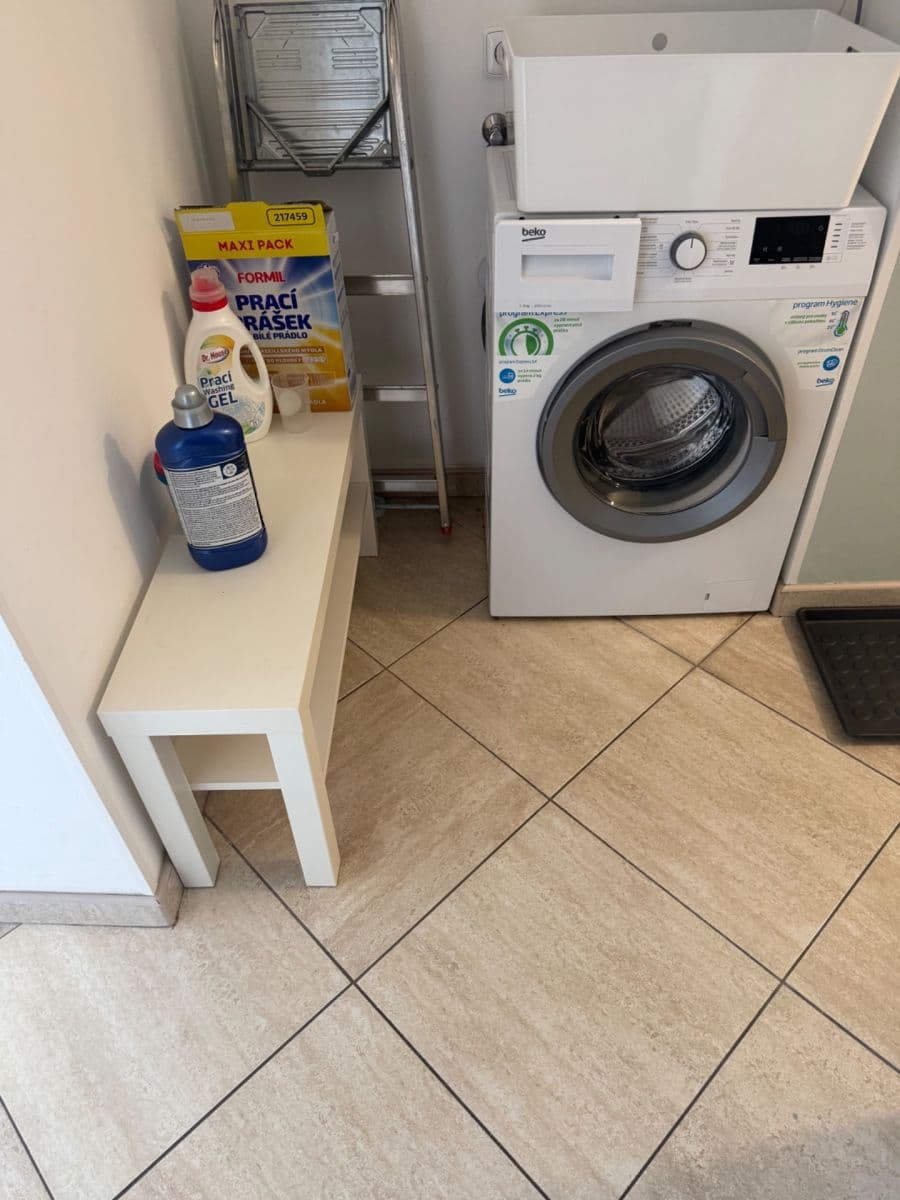 Pronájem bytu 1+kk 40 m², Božanovská, Praha, Praha Pronájem bytu 1+kk 40 m², Božanovská, Praha, Praha