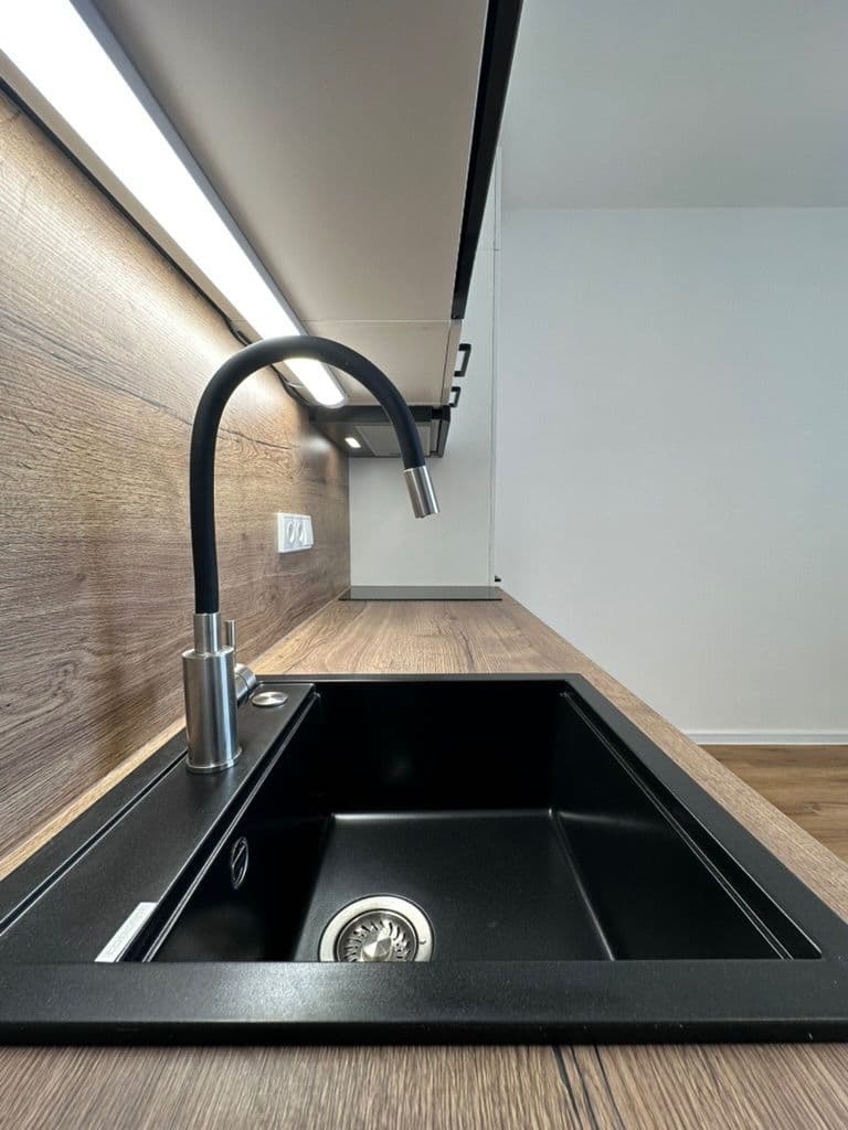 Pronájem bytu 1+kk 20 m², Štúrova, Praha, Praha Pronájem bytu 1+kk 20 m², Štúrova, Praha, Praha