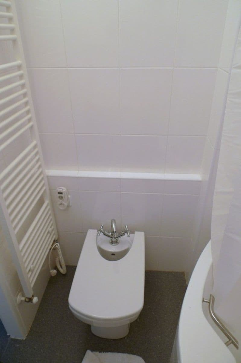 Pronájem bytu 3+1 77 m², Hájenská, Praha, Praha Pronájem bytu 3+1 77 m², Hájenská, Praha, Praha