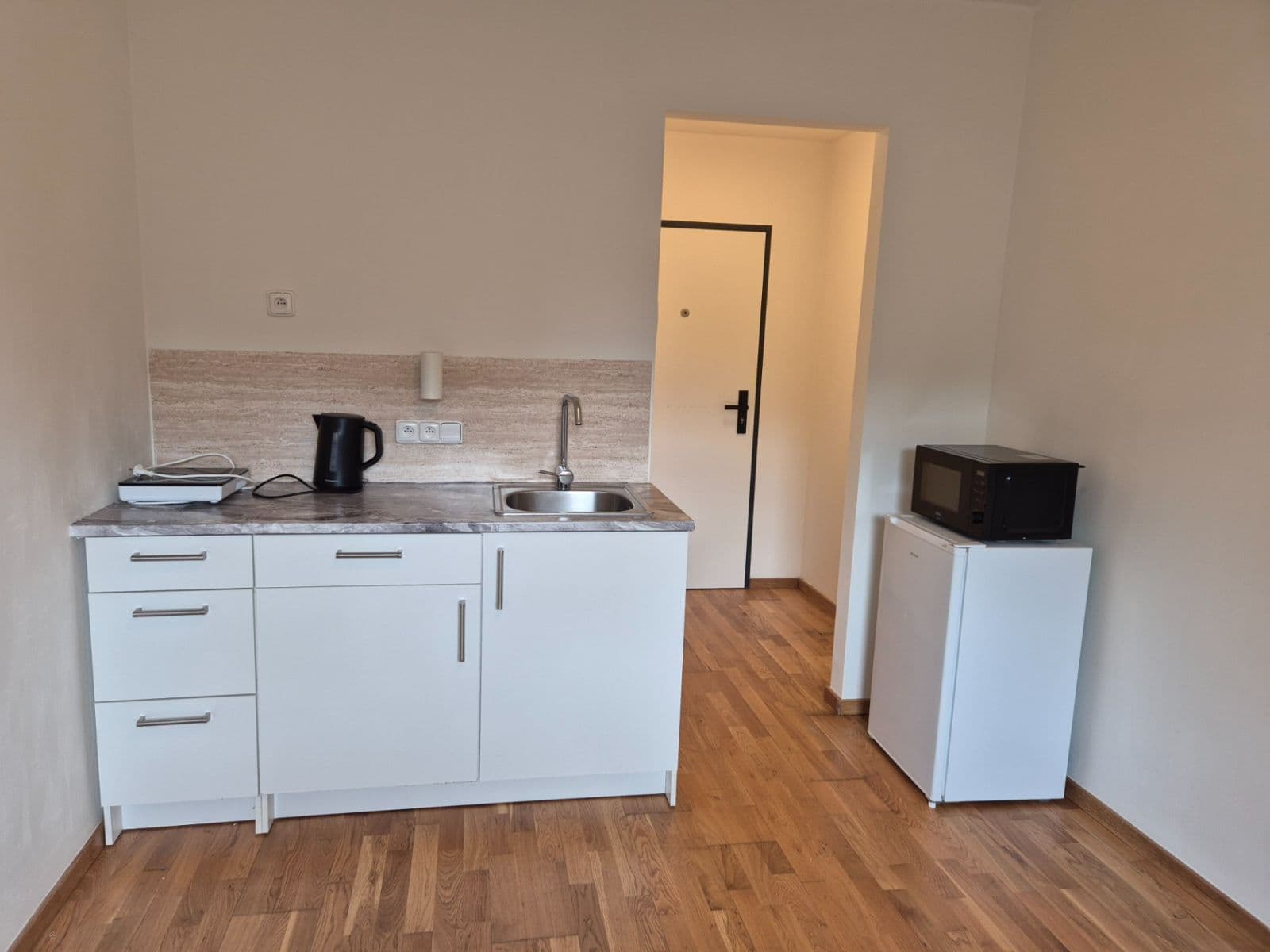 Pronájem bytu 1+kk 17 m², U Lidového domu, Praha, Praha Pronájem bytu 1+kk 17 m², U Lidového domu, Praha, Praha