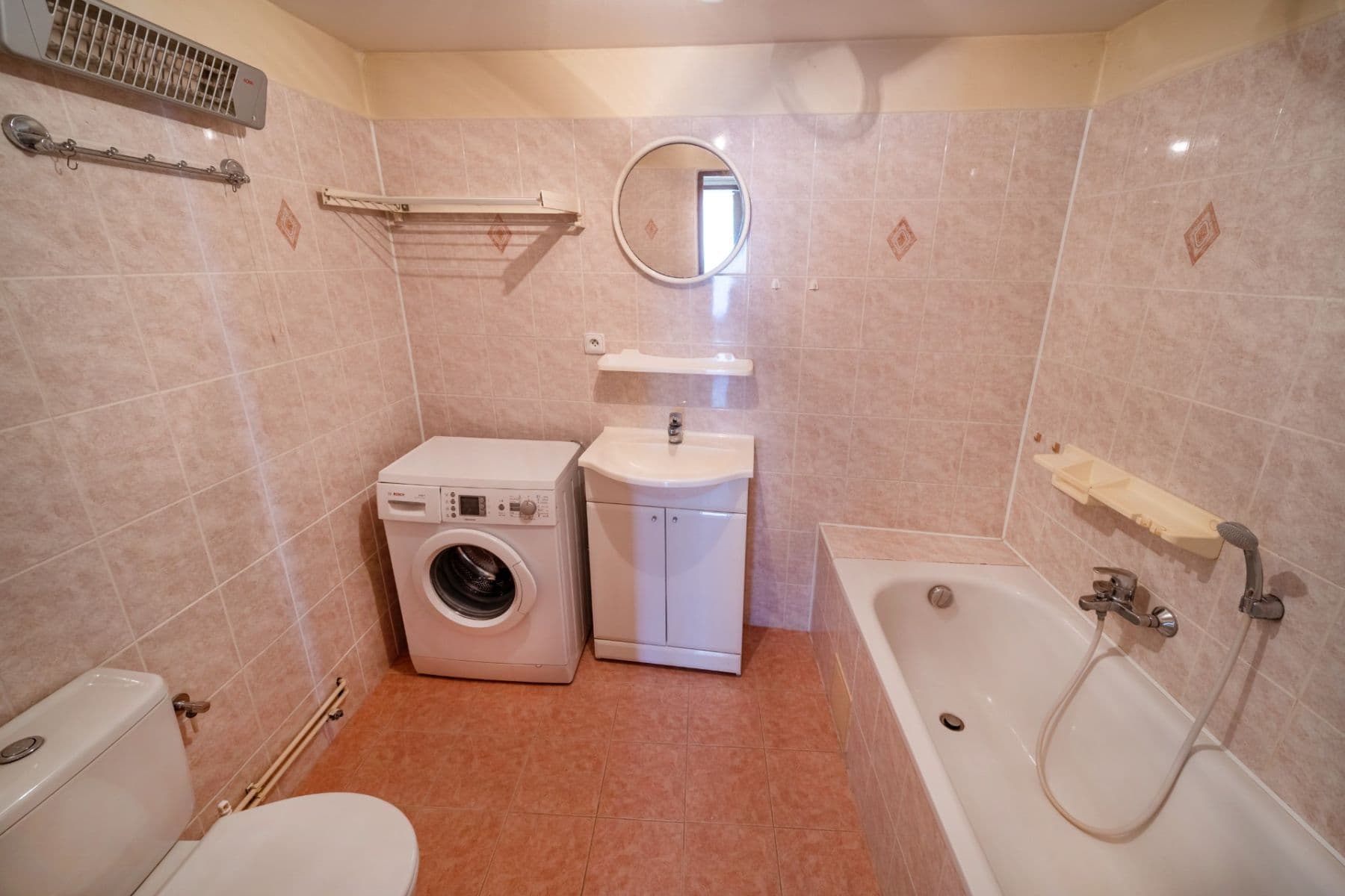 Prodej domu 90 m², pozemek 70 m², Masarykovo náměstí, Budyně nad Ohří, Ústecký kraj Prodej domu 90 m², pozemek 70 m², Masarykovo náměstí, Budyně nad Ohří, Ústecký kraj