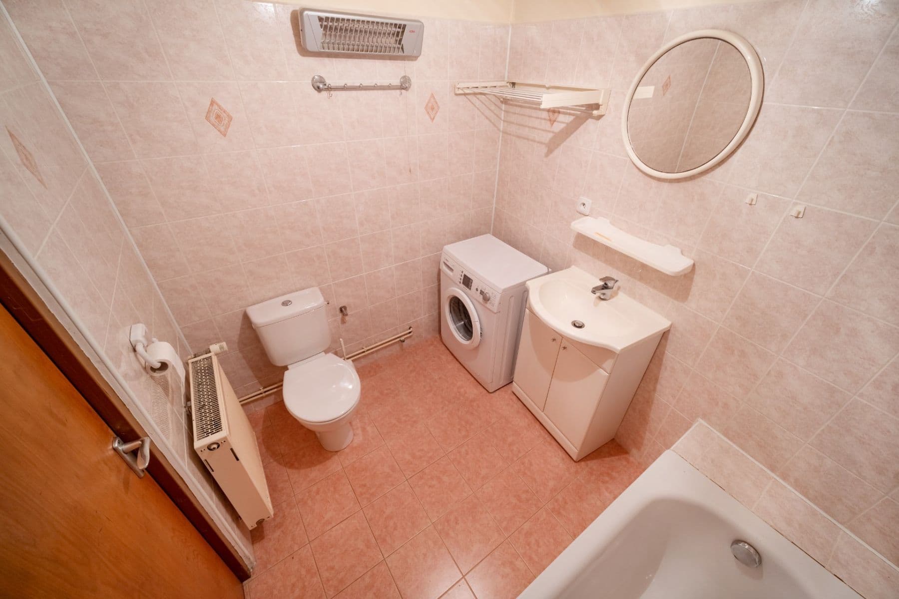 Prodej domu 90 m², pozemek 70 m², Masarykovo náměstí, Budyně nad Ohří, Ústecký kraj Prodej domu 90 m², pozemek 70 m², Masarykovo náměstí, Budyně nad Ohří, Ústecký kraj