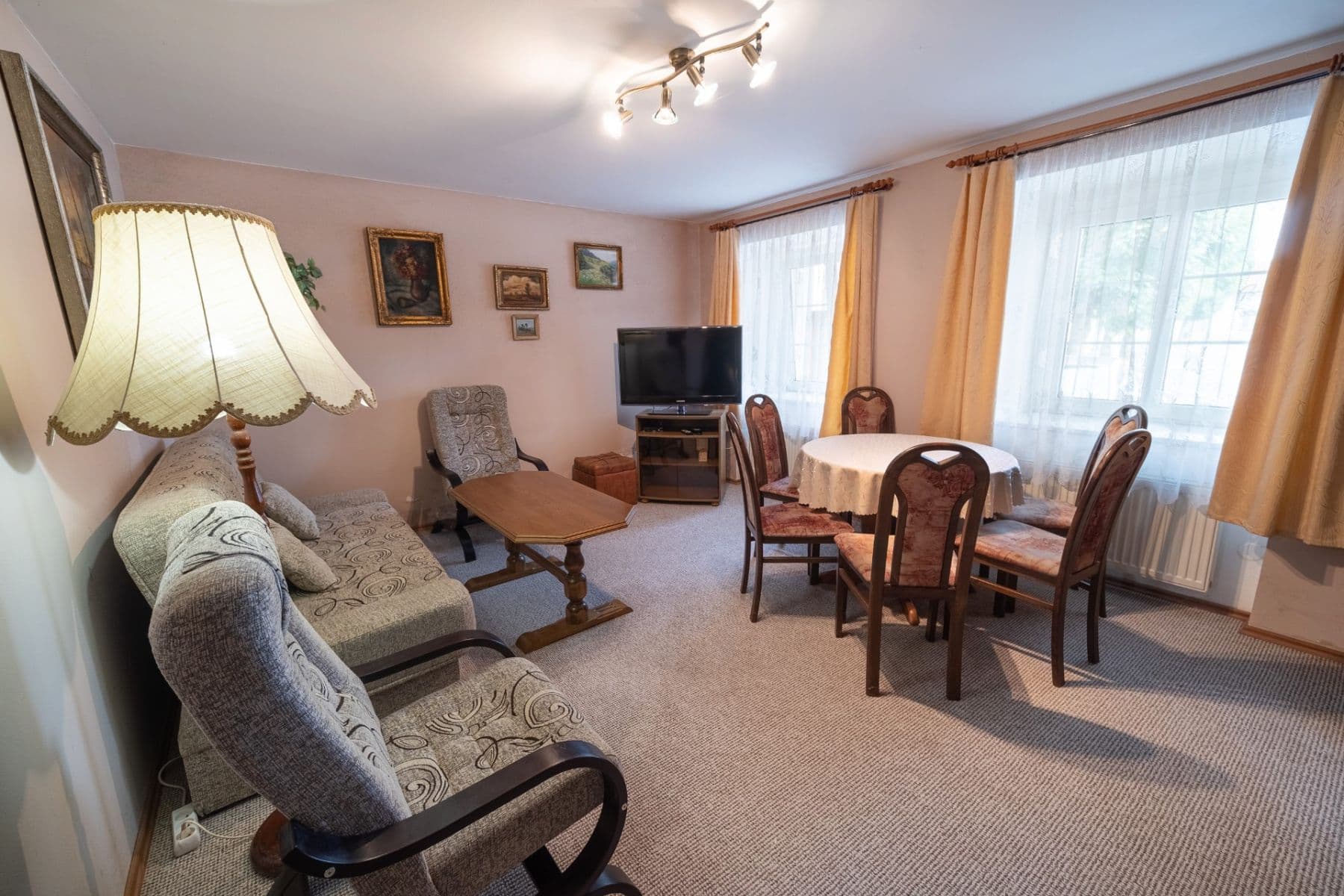 Prodej domu 90 m², pozemek 70 m², Masarykovo náměstí, Budyně nad Ohří, Ústecký kraj Prodej domu 90 m², pozemek 70 m², Masarykovo náměstí, Budyně nad Ohří, Ústecký kraj
