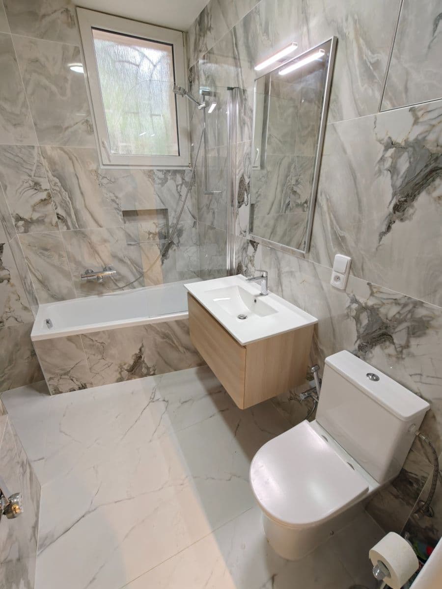 Pronájem bytu 2+1 42 m², Křížová, Praha, Praha Pronájem bytu 2+1 42 m², Křížová, Praha, Praha