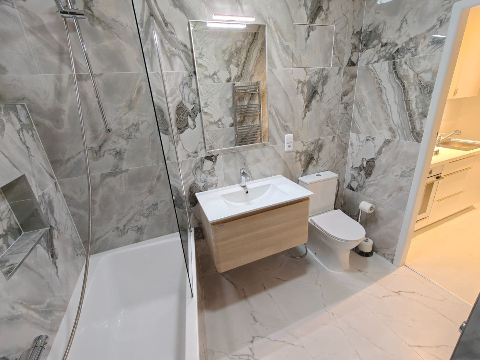 Pronájem bytu 2+1 42 m², Křížová, Praha, Praha Pronájem bytu 2+1 42 m², Křížová, Praha, Praha