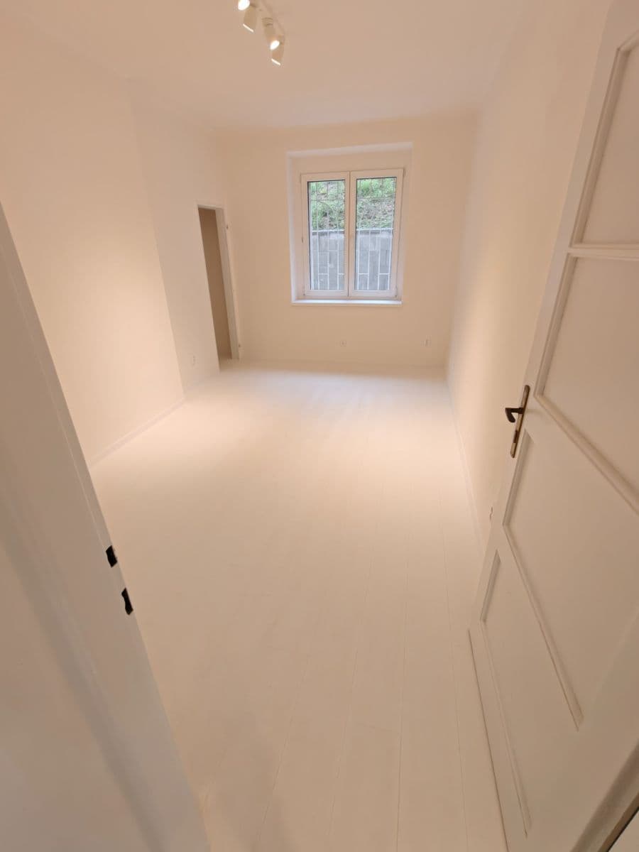 Pronájem bytu 2+1 42 m², Křížová, Praha, Praha Pronájem bytu 2+1 42 m², Křížová, Praha, Praha