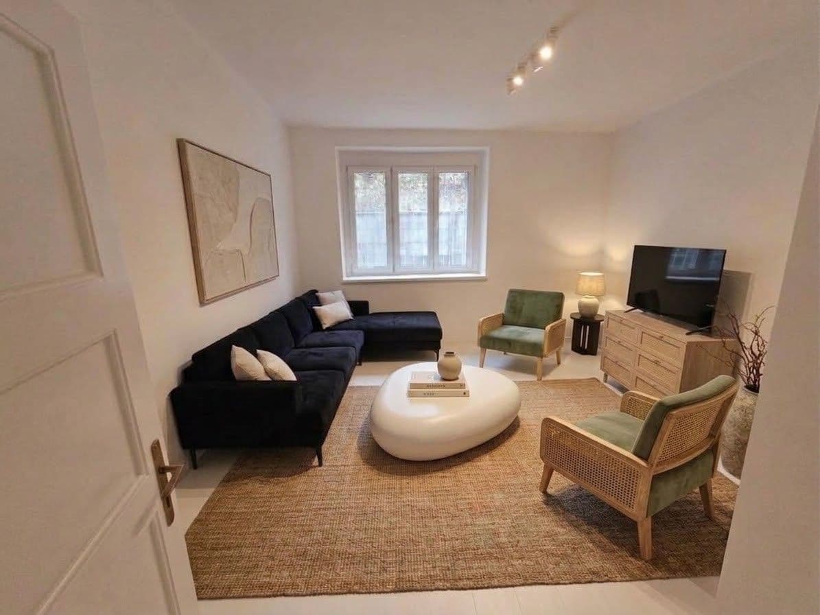Pronájem bytu 2+1 42 m², Křížová, Praha, Praha Pronájem bytu 2+1 42 m², Křížová, Praha, Praha