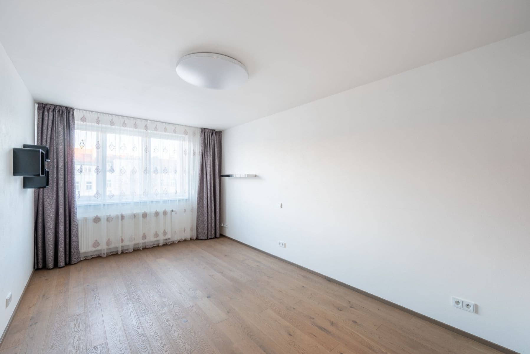 Pronájem bytu 2+1 75 m², Řipská, Praha, Praha Pronájem bytu 2+1 75 m², Řipská, Praha, Praha