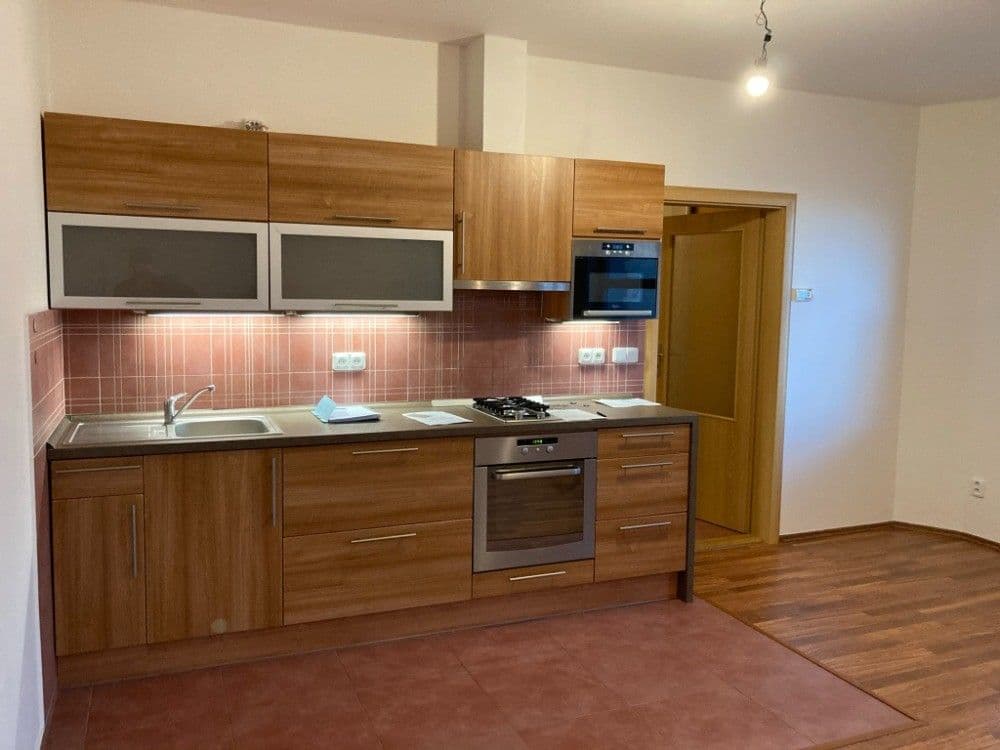 Pronájem bytu 1+kk 42 m², U Jezerky, Praha, Praha Pronájem bytu 1+kk 42 m², U Jezerky, Praha, Praha