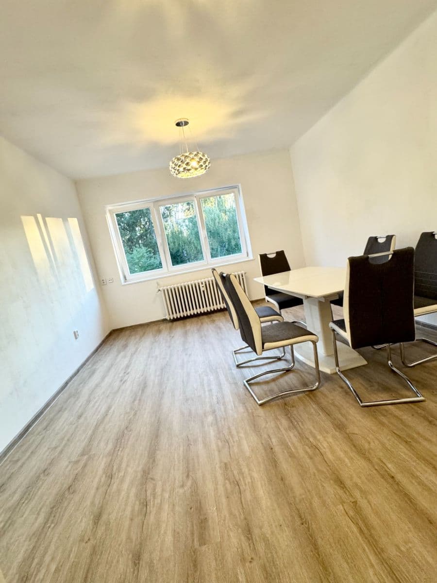 Pronájem bytu 4+1 80 m², Obora, Vlašim, Středočeský kraj Pronájem bytu 4+1 80 m², Obora, Vlašim, Středočeský kraj