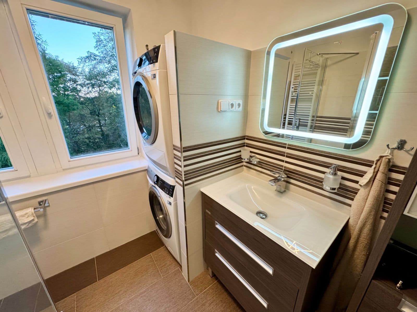 Pronájem bytu 4+1 80 m², Obora, Vlašim, Středočeský kraj Pronájem bytu 4+1 80 m², Obora, Vlašim, Středočeský kraj