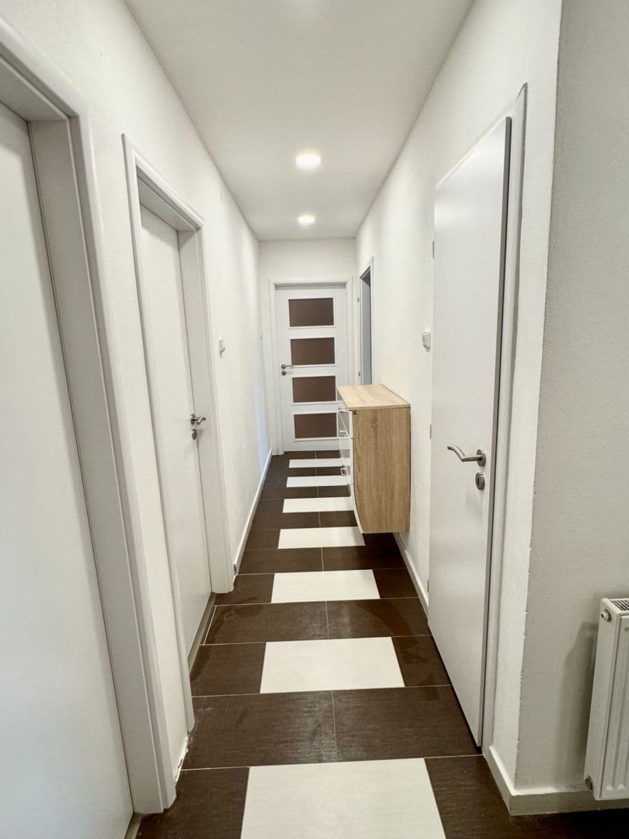 Pronájem bytu 4+1 80 m², Obora, Vlašim, Středočeský kraj Pronájem bytu 4+1 80 m², Obora, Vlašim, Středočeský kraj