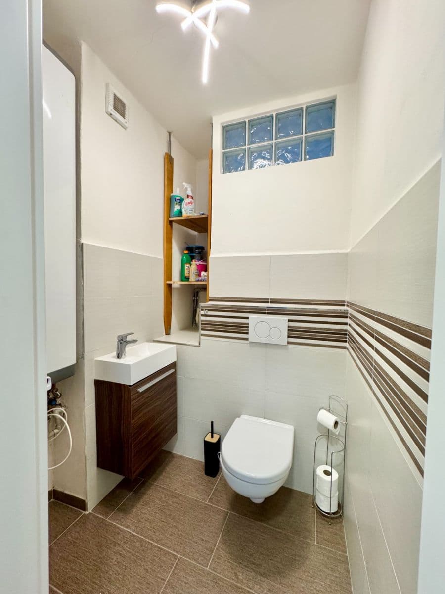 Pronájem bytu 4+1 80 m², Obora, Vlašim, Středočeský kraj Pronájem bytu 4+1 80 m², Obora, Vlašim, Středočeský kraj