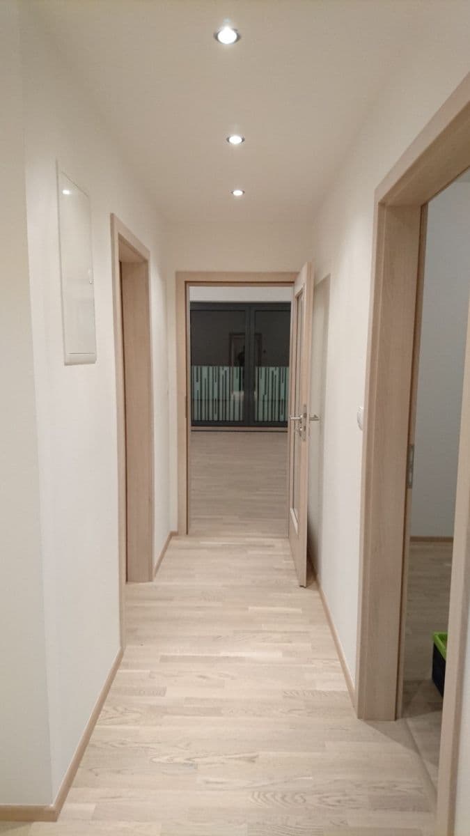 Pronájem bytu 3+kk 101 m², Olšanská, Praha, Praha Pronájem bytu 3+kk 101 m², Olšanská, Praha, Praha