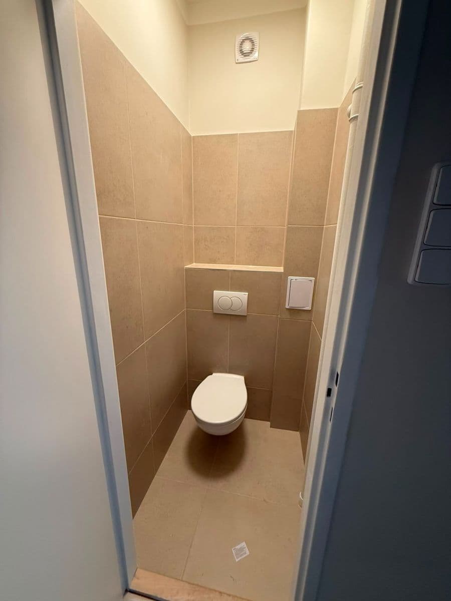 Pronájem bytu 3+kk 75 m², V Horní Stromce, Praha, Praha Pronájem bytu 3+kk 75 m², V Horní Stromce, Praha, Praha