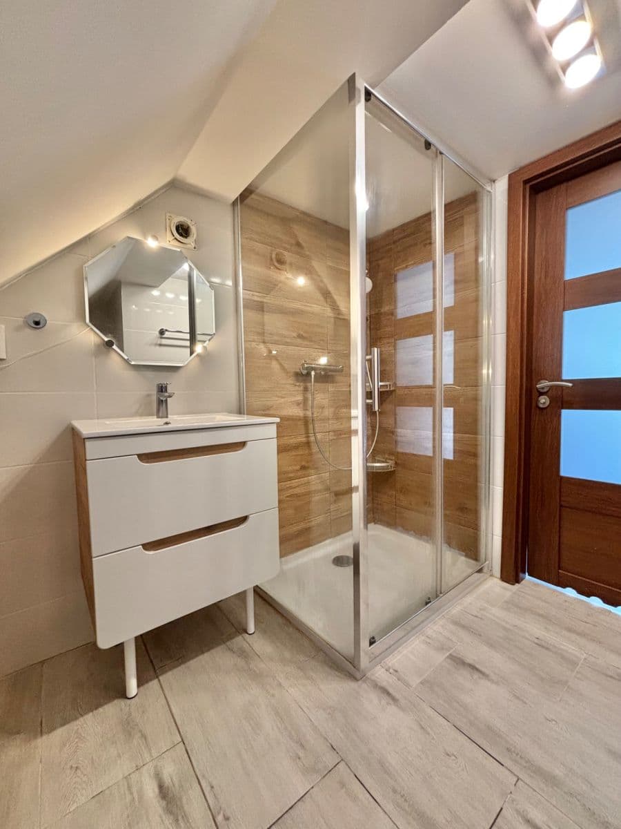 Prodej domu 222 m², pozemek 835 m², Pertoltice pod Ralskem, Liberecký kraj Prodej domu 222 m², pozemek 835 m², Pertoltice pod Ralskem, Liberecký kraj