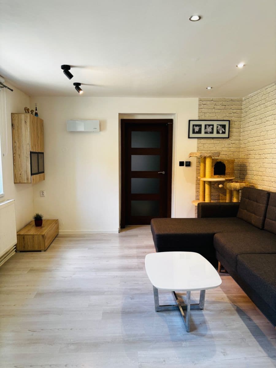Prodej domu 222 m², pozemek 835 m², Pertoltice pod Ralskem, Liberecký kraj Prodej domu 222 m², pozemek 835 m², Pertoltice pod Ralskem, Liberecký kraj