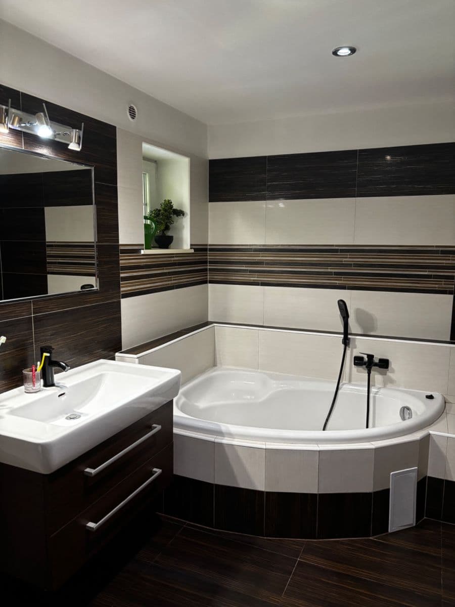 Prodej domu 222 m², pozemek 835 m², Pertoltice pod Ralskem, Liberecký kraj Prodej domu 222 m², pozemek 835 m², Pertoltice pod Ralskem, Liberecký kraj