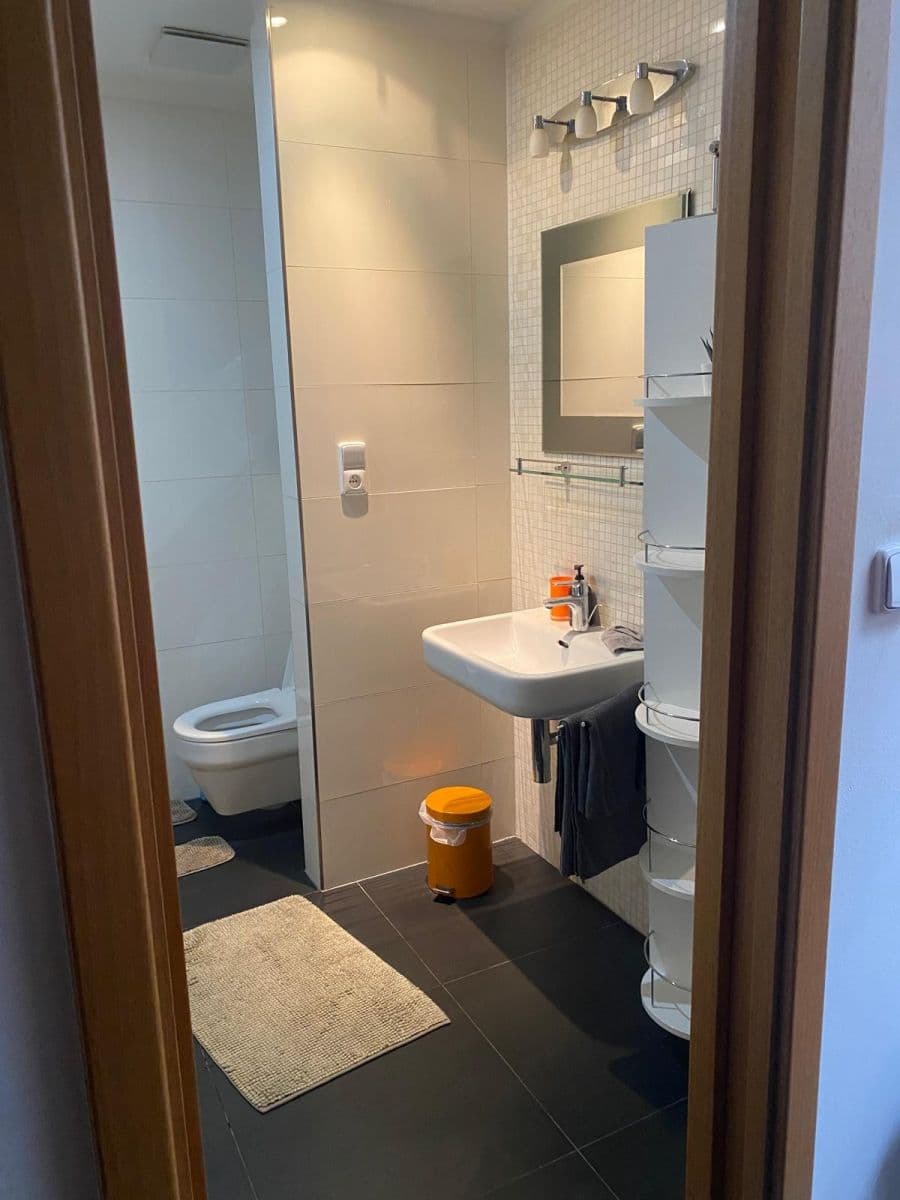 Pronájem bytu 1+kk 45 m², Uruguayská, Praha, Praha Pronájem bytu 1+kk 45 m², Uruguayská, Praha, Praha