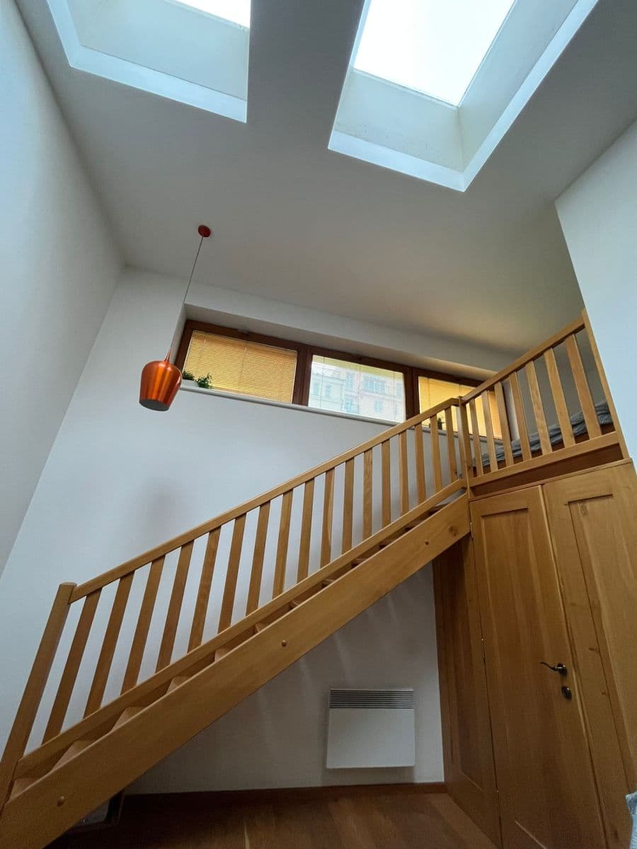 Pronájem bytu 1+kk 45 m², Uruguayská, Praha, Praha Pronájem bytu 1+kk 45 m², Uruguayská, Praha, Praha