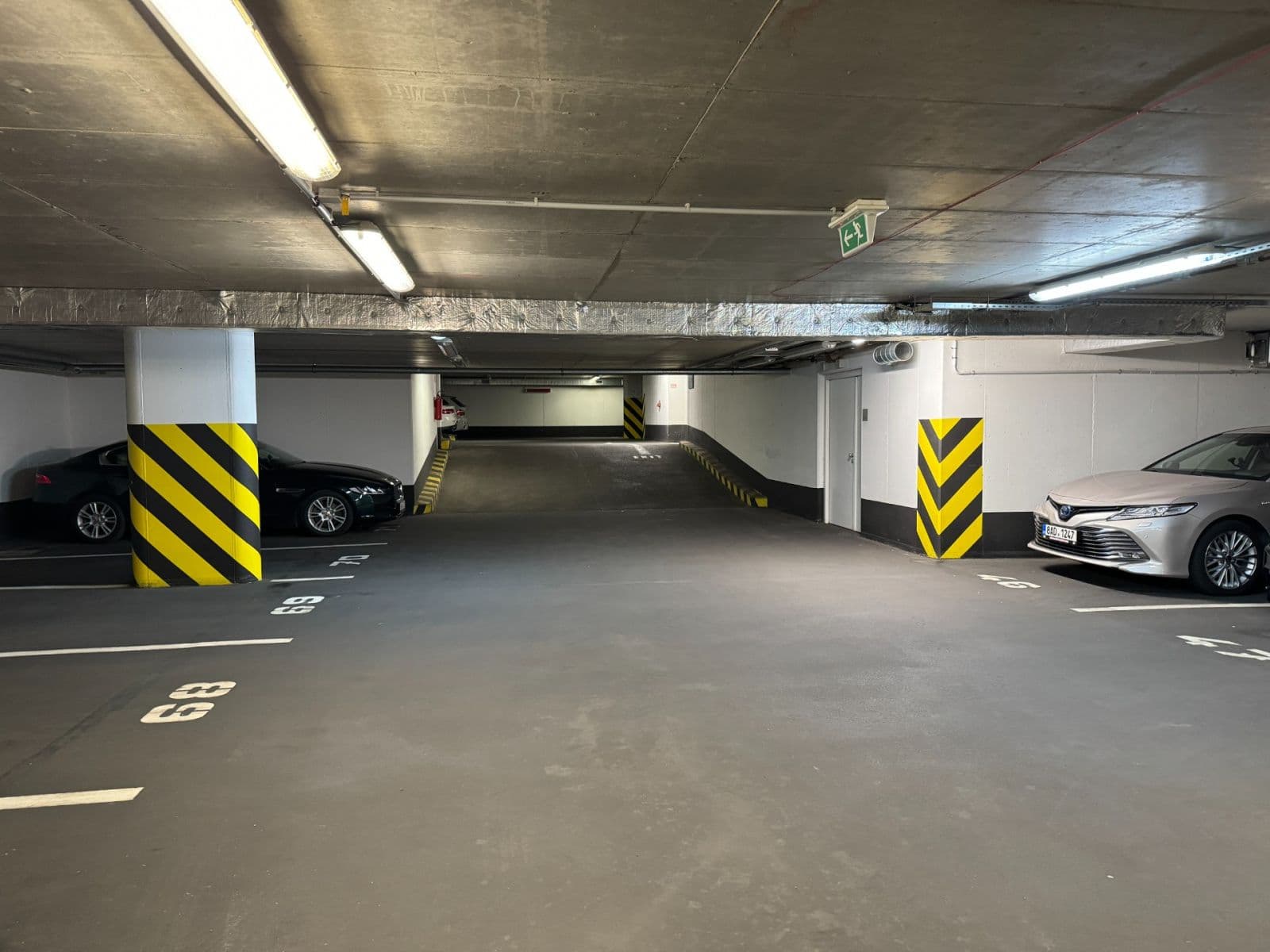 Pronájem garáže 15 m², Karla Engliše, Praha, Praha Pronájem garáže 15 m², Karla Engliše, Praha, Praha