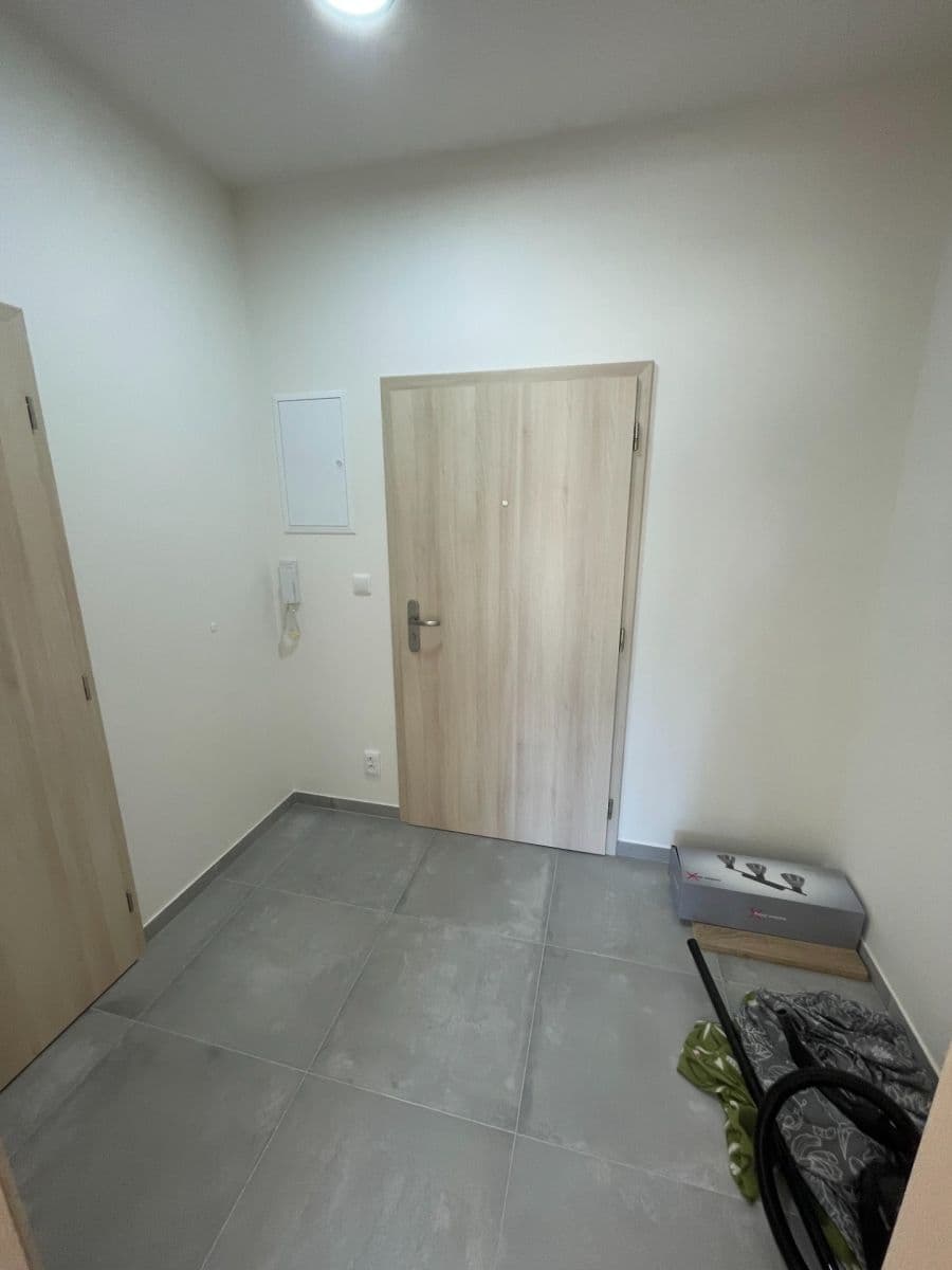 Pronájem bytu 1+kk 30 m², Starý Dvůr, Hrádek nad Nisou, Liberecký kraj Pronájem bytu 1+kk 30 m², Starý Dvůr, Hrádek nad Nisou, Liberecký kraj