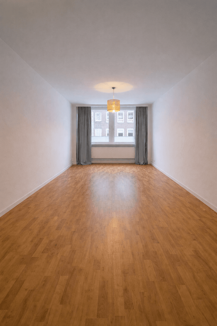 Pronájem bytu 2+1 75 m², Holstenstraße 5-7, Lübeck, Šlesvicko-Holštýnsko Pronájem bytu 2+1 75 m², Holstenstraße 5-7, Lübeck, Šlesvicko-Holštýnsko