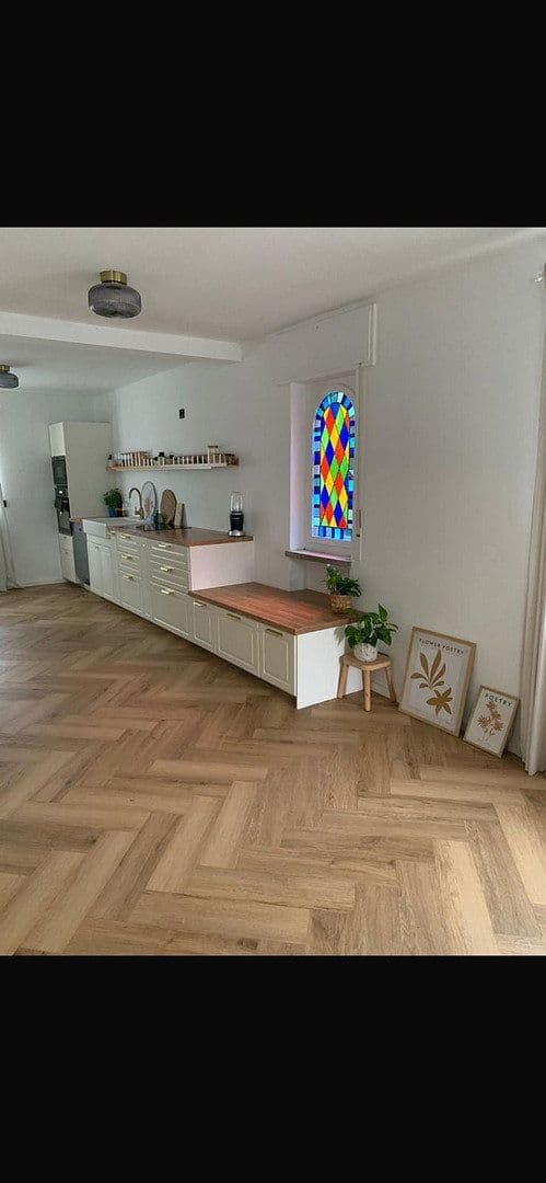 Pronájem domu 250 m², pozemek 662 m², Flughafenstr., Karlsruhe, Bádensko-Württembersko Pronájem domu 250 m², pozemek 662 m², Flughafenstr., Karlsruhe, Bádensko-Württembersko