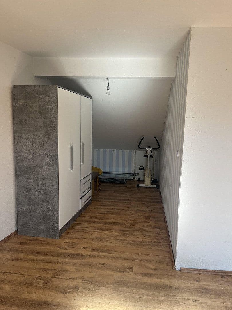 Pronájem bytu 3+1 85 m², Hans Doll Strasse 17 A, Sinsheim, Bádensko-Württembersko Pronájem bytu 3+1 85 m², Hans Doll Strasse 17 A, Sinsheim, Bádensko-Württembersko