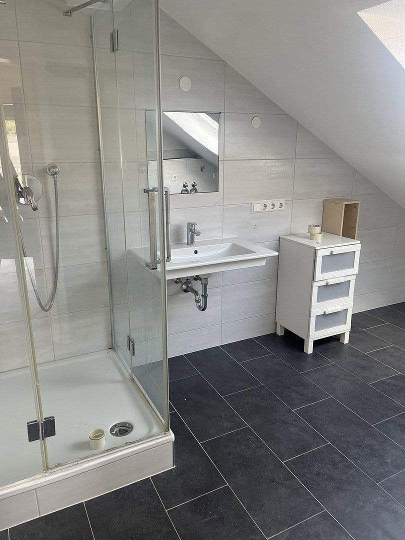 Pronájem bytu 3+1 85 m², Hans Doll Strasse 17 A, Sinsheim, Bádensko-Württembersko Pronájem bytu 3+1 85 m², Hans Doll Strasse 17 A, Sinsheim, Bádensko-Württembersko