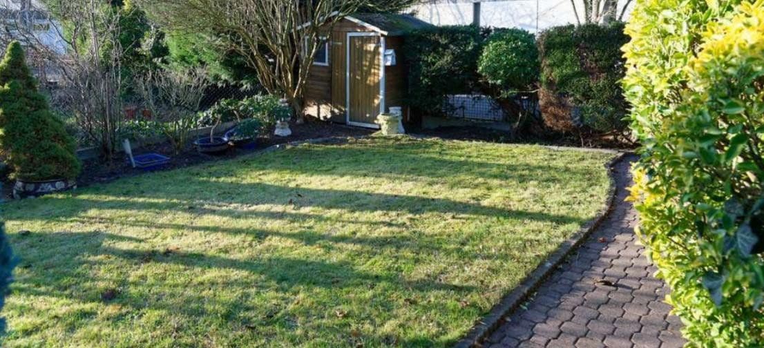 Prodej domu 118 m², pozemek 229 m², Litzelwiese 42, Frankfurt, Hessen Prodej domu 118 m², pozemek 229 m², Litzelwiese 42, Frankfurt, Hessen