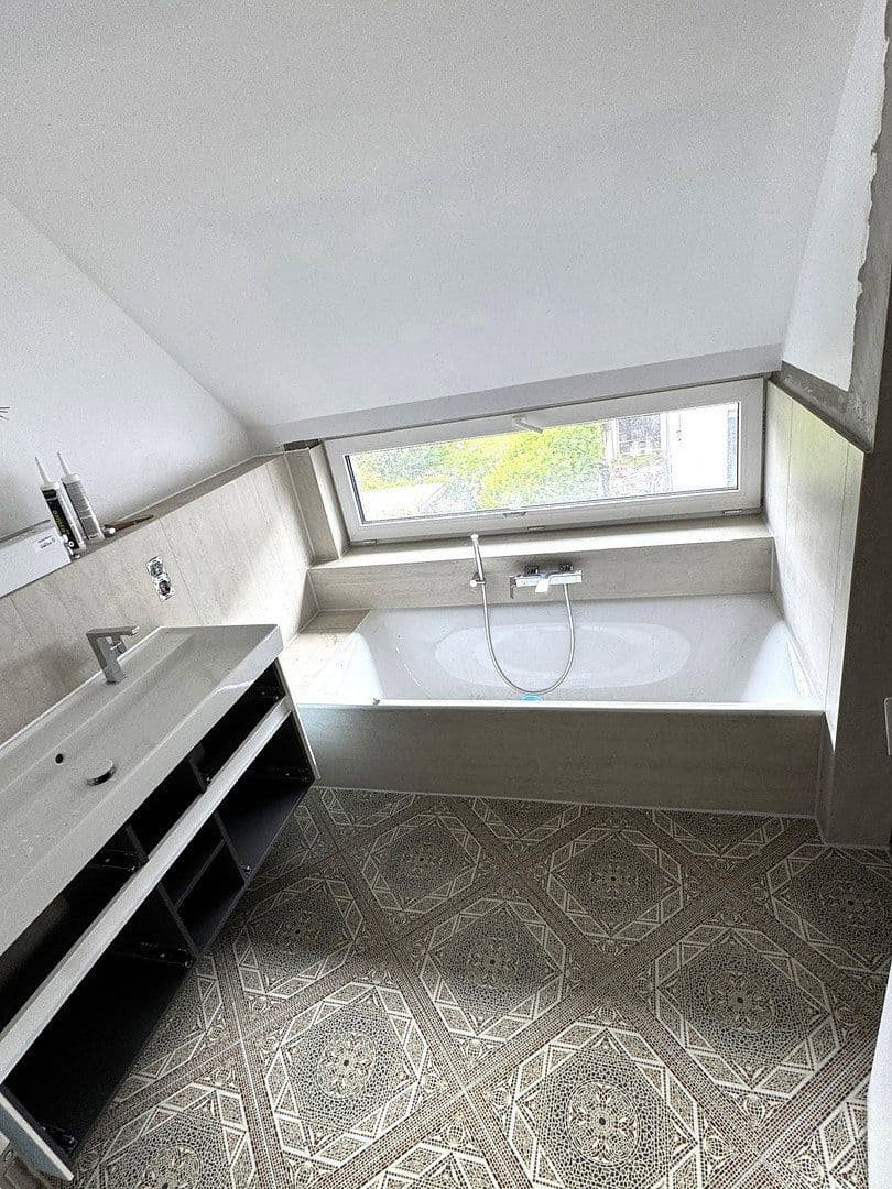 Pronájem domu 145 m², pozemek 180 m², Römerstr. 14, Meerbusch, Severní Porýní-Vestfálsko Pronájem domu 145 m², pozemek 180 m², Römerstr. 14, Meerbusch, Severní Porýní-Vestfálsko