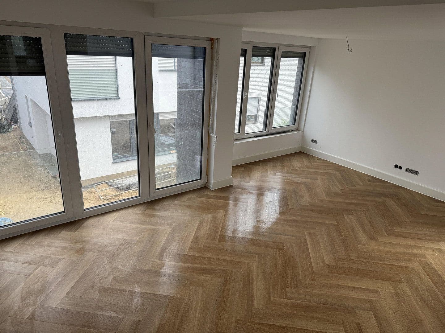 Pronájem domu 145 m², pozemek 180 m², Römerstr. 14, Meerbusch, Severní Porýní-Vestfálsko Pronájem domu 145 m², pozemek 180 m², Römerstr. 14, Meerbusch, Severní Porýní-Vestfálsko
